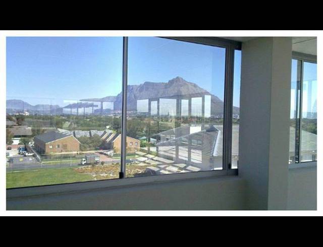 174M² OFFICE FOR SALE IN PINELANDS